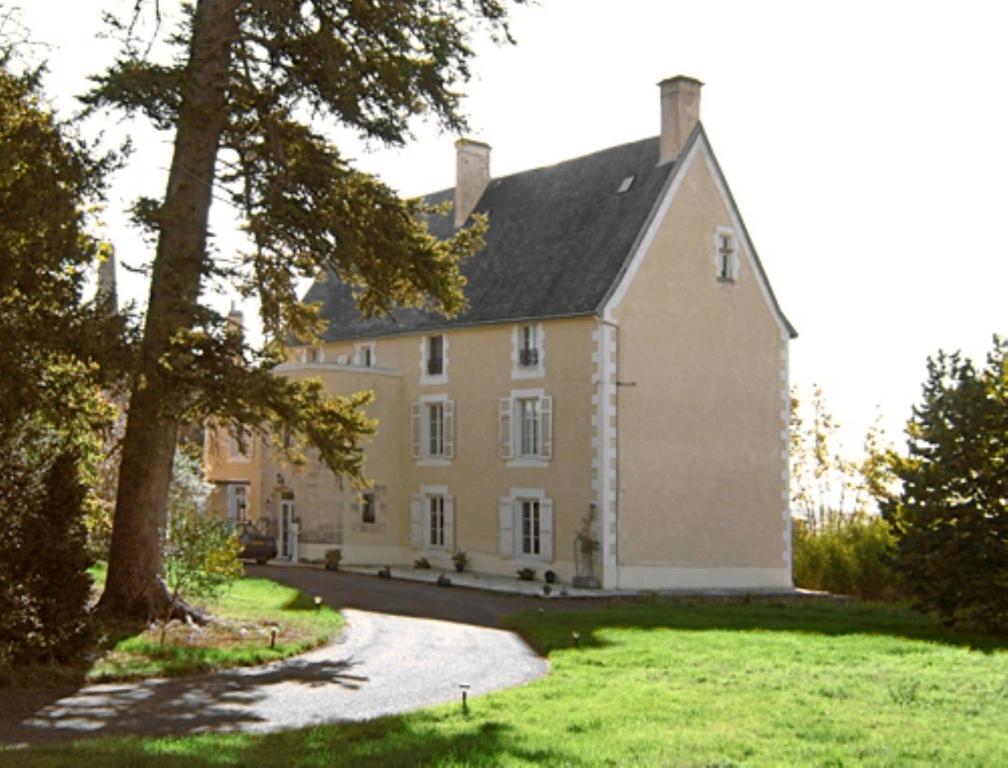 Chateau Ardilleux Exterior photo